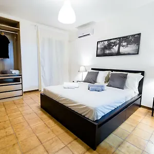 https://city-center-apartments-catania.catania-hotels.net