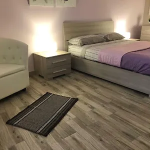 https://appartamento-lucrezia.catania-hotels.net